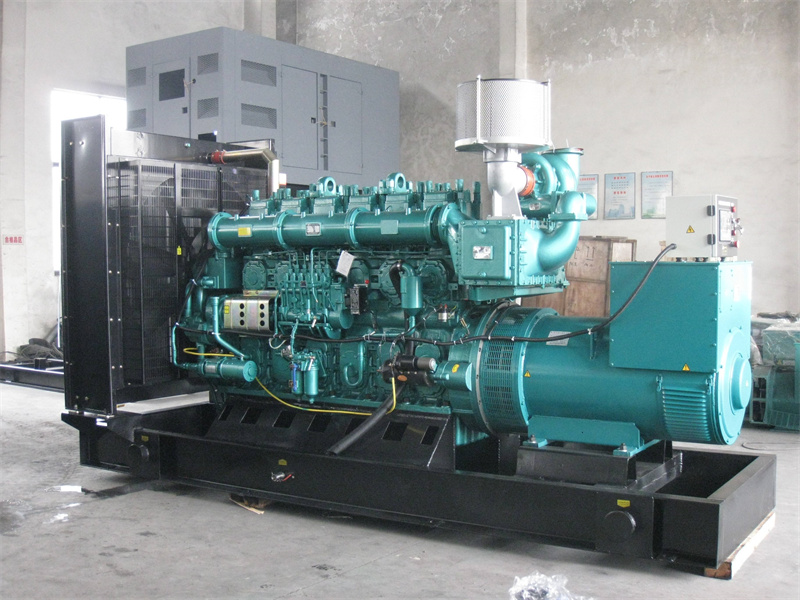 新城200KW 柴油发电机的油耗是多少?